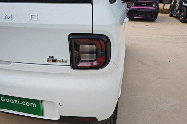 Used Geely Galaxy Panda 2025 210 km – Yuanqi Bear Right Rear Taillight
