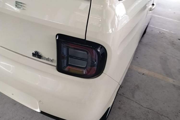 Used Geely Galaxy Panda 2025 210 km – Yuanqi Bear Right Rear Taillight