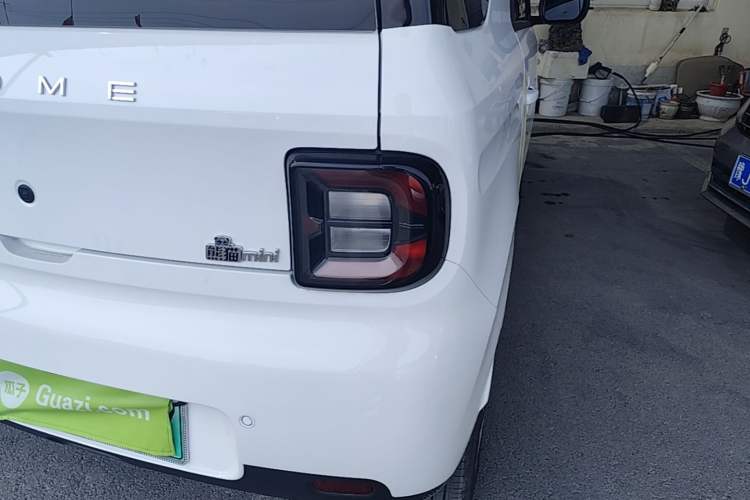 Used Geely Galaxy Panda 2025 210 km – Yuanqi Bear Right Rear Taillight