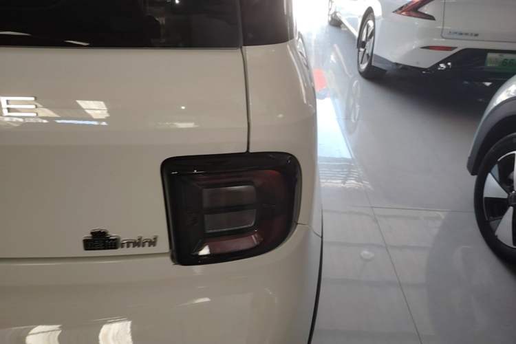 Used Geely Galaxy Panda 2025 210km Panda Kart Right Rear Taillight