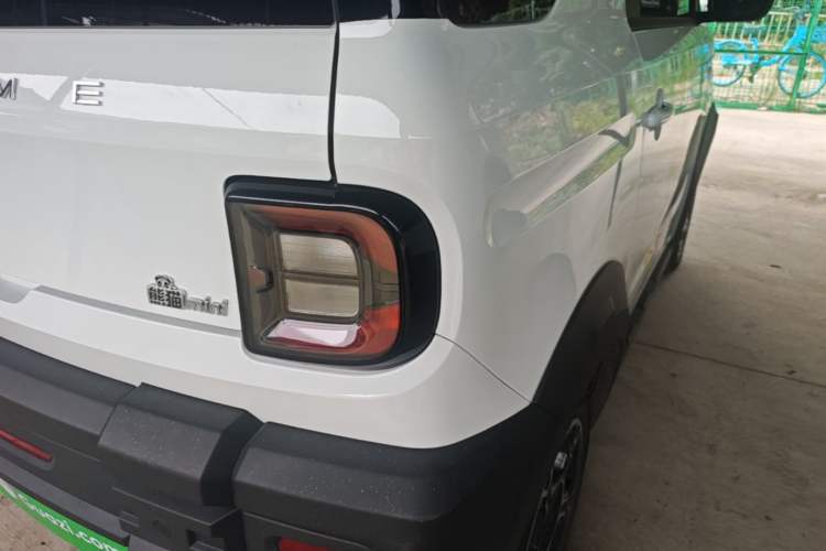 Used Geely Galaxy Panda 2025 210km Panda Rider Right Rear Taillight