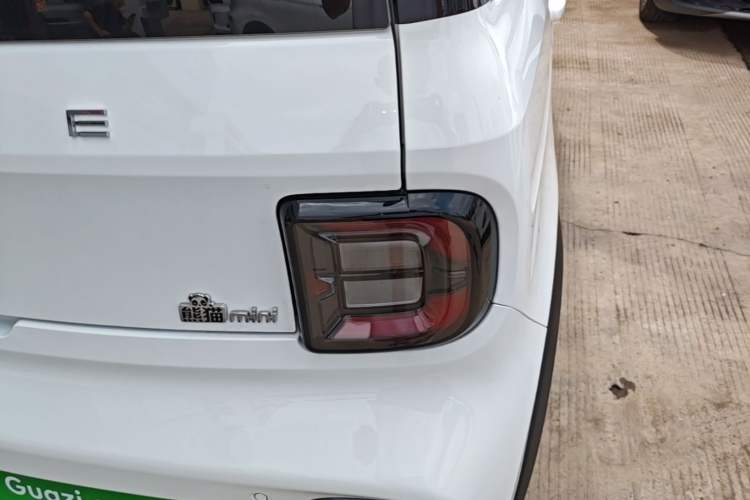 Used Geely Galaxy Panda 2025 210km Panda Kart Right Rear Taillight