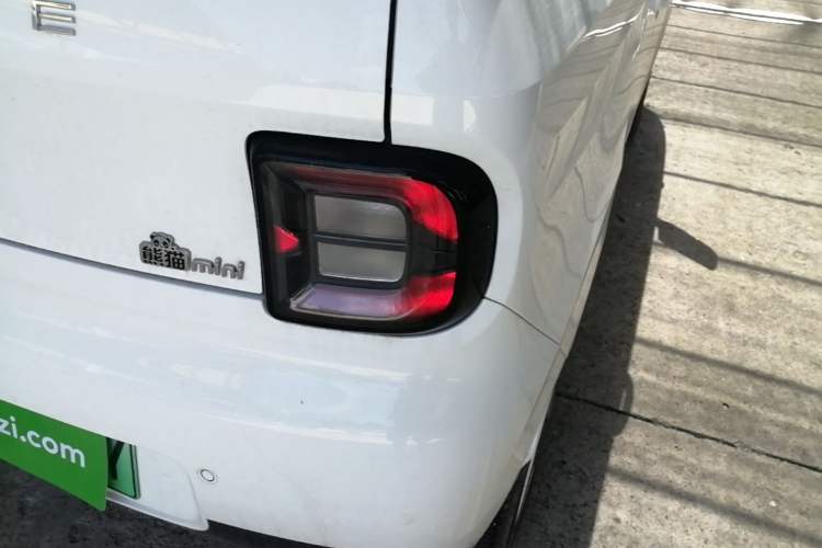 Used Geely Galaxy Panda 2025 210 km – Yuanqi Bear Right Rear Taillight