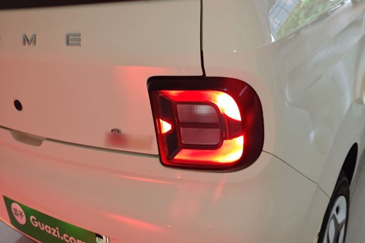 Used Geely Galaxy Panda 2025 210 km – Yuanqi Bear Right Rear Taillight