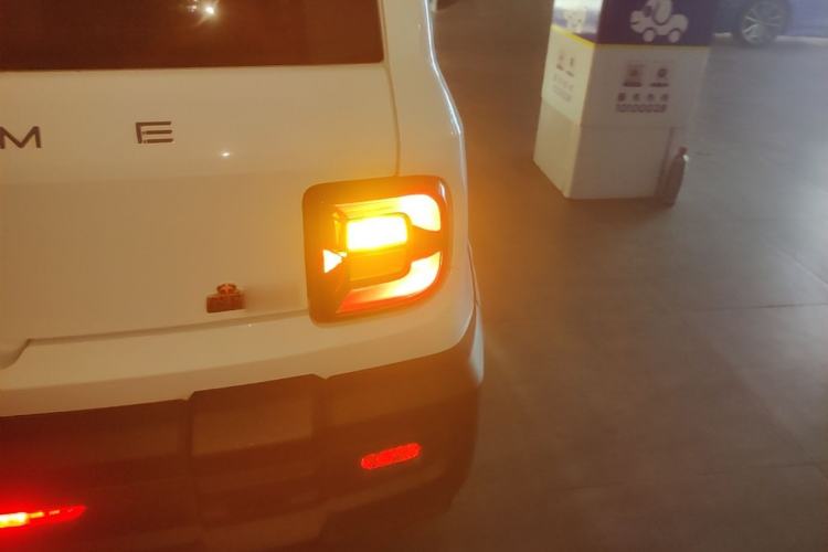 Used Geely Galaxy Panda 2025 210km Panda Rider Right Rear Taillight