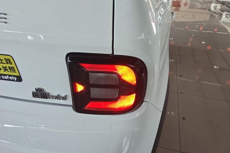 Used Geely Galaxy Panda 2025 210km Panda Kart Right Rear Taillight