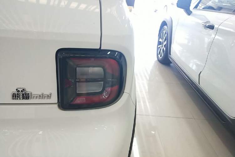 Used Geely Galaxy Panda 2025 210km Panda Kart Right Rear Taillight