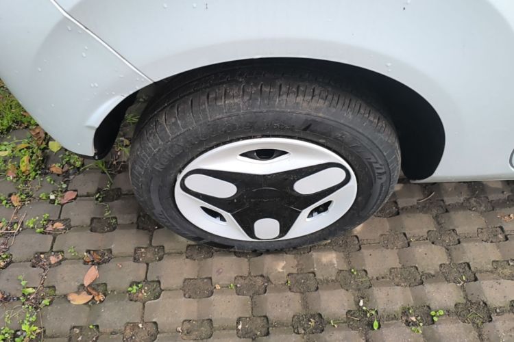 Used Geely Galaxy Panda 2025 210 km – Yuanqi Bear Right Rear Wheel Hub