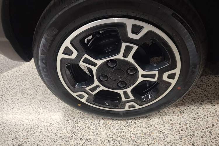 Used Geely Galaxy Panda 2025 210km Panda Rider Right Rear Wheel Hub