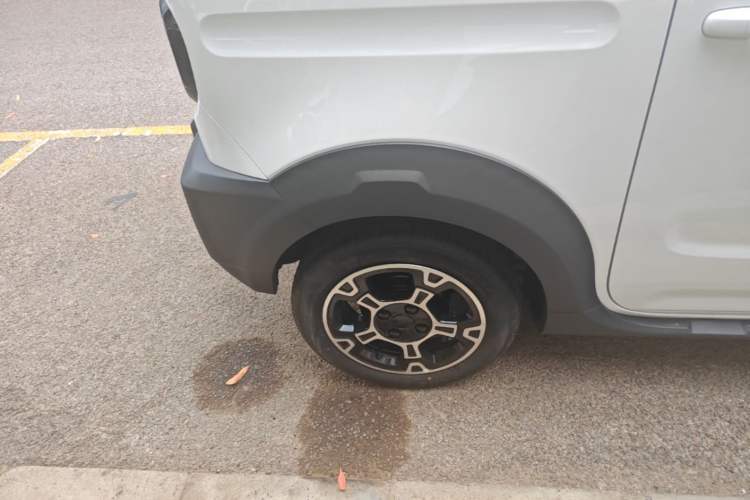 Used Geely Galaxy Panda 2025 210km Panda Rider Right Rear Wheel Hub