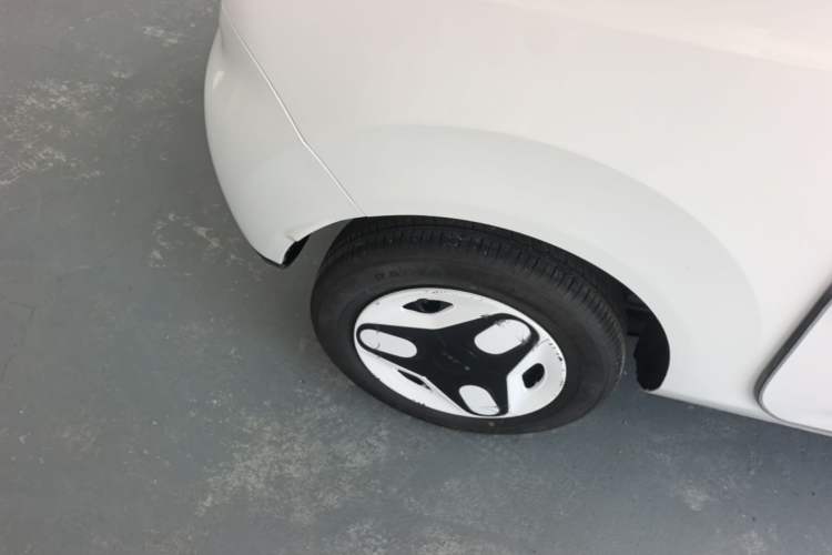 Used Geely Galaxy Panda 2025 210 km – Yuanqi Bear Right Rear Wheel Hub
