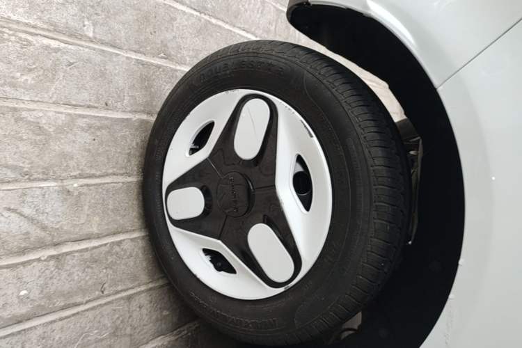 Used Geely Galaxy Panda 2025 210 km – Yuanqi Bear Right Rear Wheel Hub