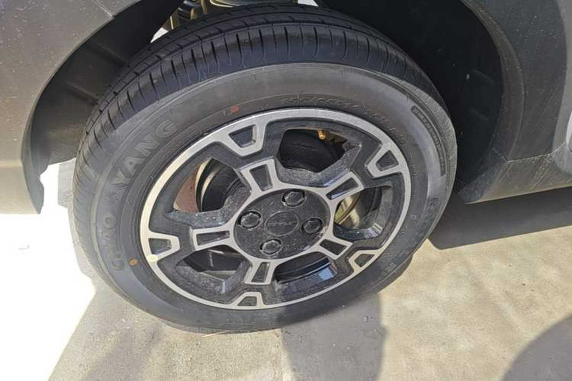 Used Geely Galaxy Panda 2025 210km Panda Rider Right Rear Wheel Hub