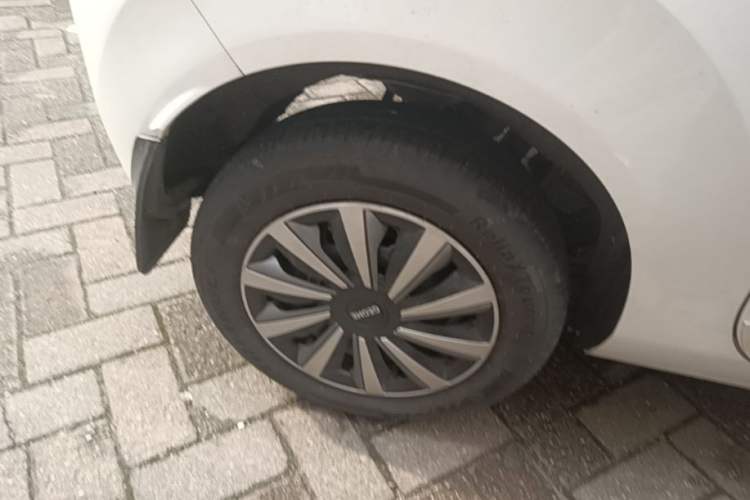 Used Geely Galaxy Panda 2025 210 km – Yuanqi Bear Right Rear Wheel Hub
