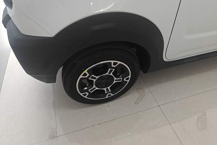 Used Geely Galaxy Panda 2025 210km Panda Rider Right Rear Wheel Hub