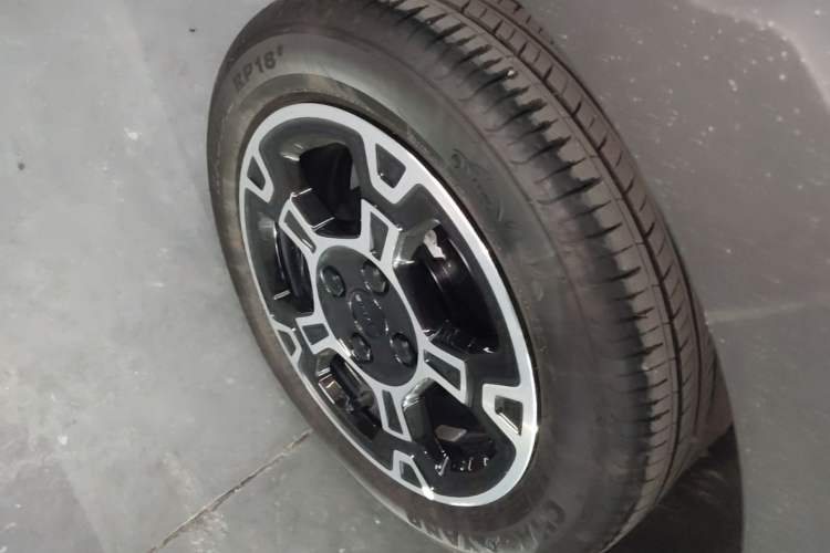 Used Geely Galaxy Panda 2025 210km Panda Rider Right Rear Wheel Hub