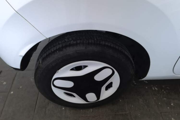 Used Geely Galaxy Panda 2025 210 km – Yuanqi Bear Right Rear Wheel Hub