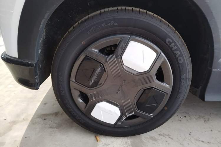 Used Geely Galaxy Panda 2025 210km Panda Kart Right Rear Wheel Hub