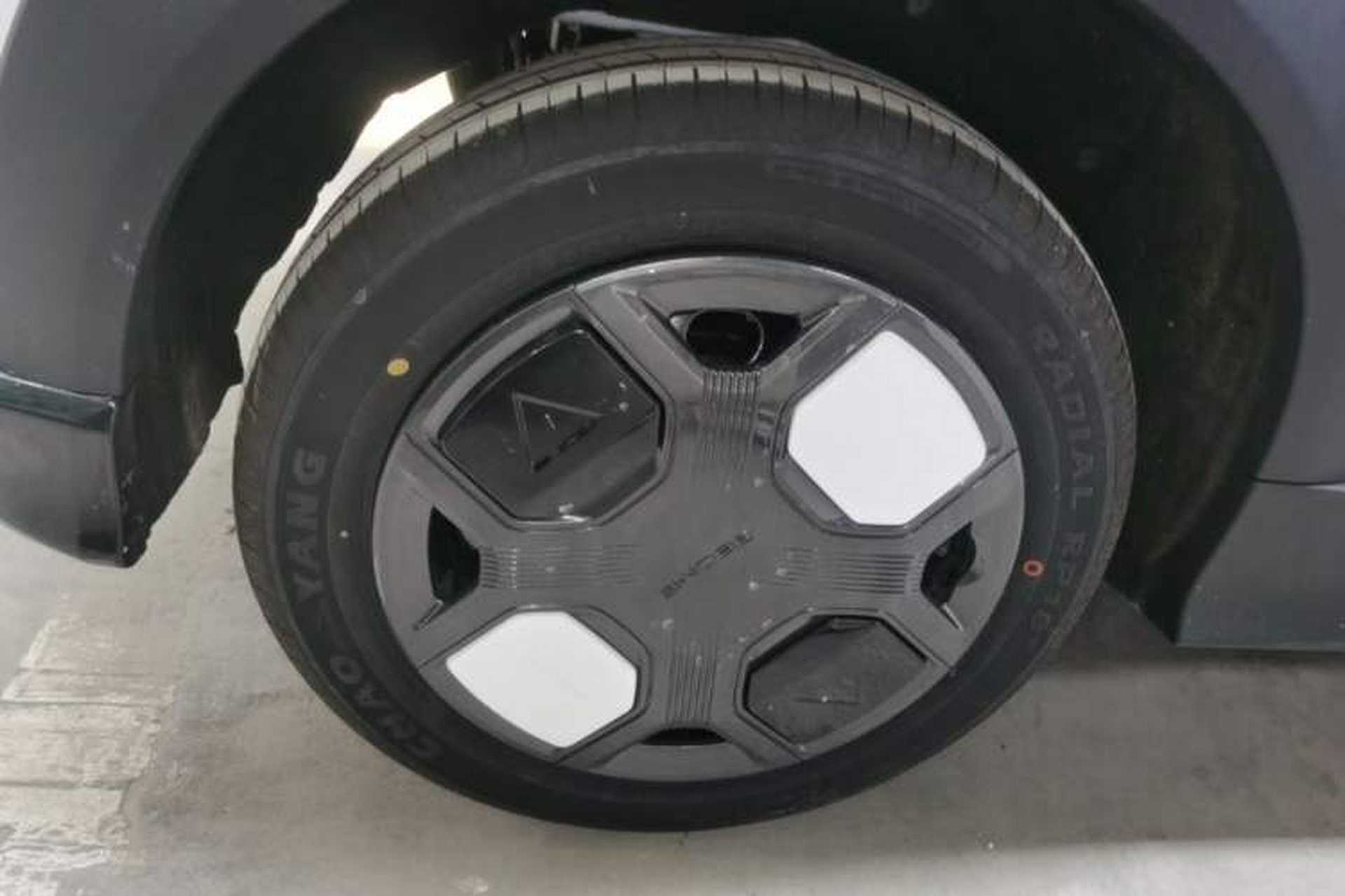 Used Geely Galaxy Panda 2025 210km Panda Kart Right Rear Wheel Hub