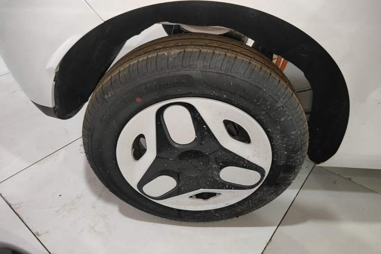 Used Geely Galaxy Panda 2025 210 km – Yuanqi Bear Right Rear Wheel Hub