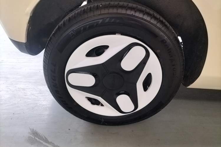 Used Geely Galaxy Panda 2025 210 km – Yuanqi Bear Right Rear Wheel Hub