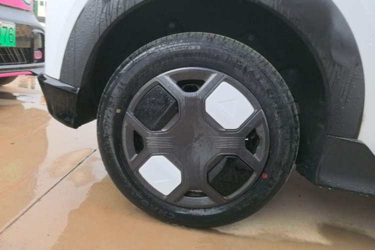 Used Geely Galaxy Panda 2025 210km Panda Kart Right Rear Wheel Hub