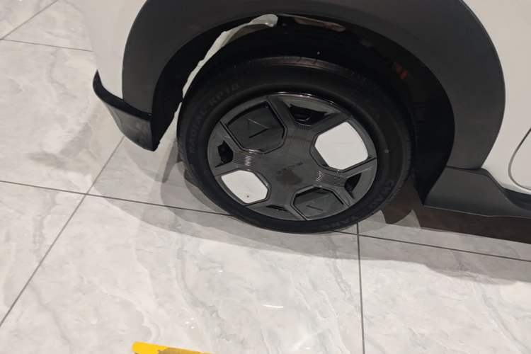 Used Geely Galaxy Panda 2025 210km Panda Kart Right Rear Wheel Hub