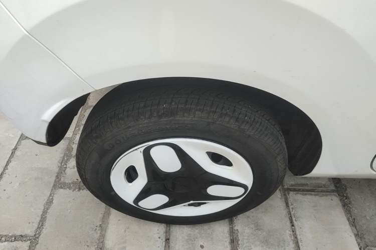 Used Geely Galaxy Panda 2025 210 km – Yuanqi Bear Right Rear Wheel Hub