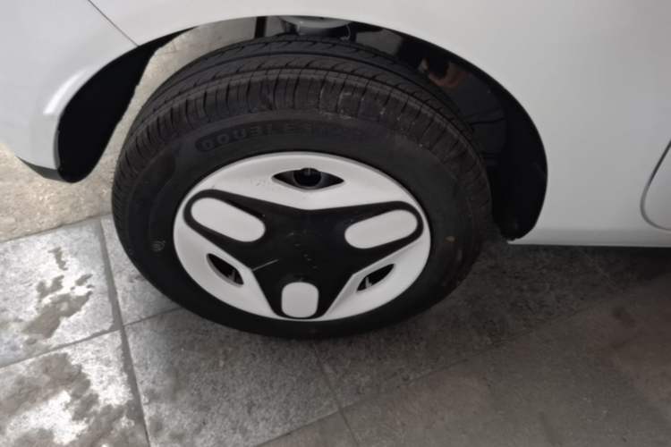 Used Geely Galaxy Panda 2025 210 km – Yuanqi Bear Right Rear Wheel Hub