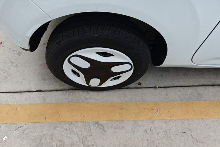 Used Geely Galaxy Panda 2025 210 km – Yuanqi Bear Right Rear Wheel Hub