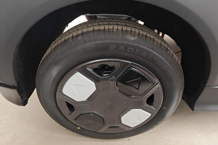 Used Geely Galaxy Panda 2025 210km Panda Kart Right Rear Wheel Hub