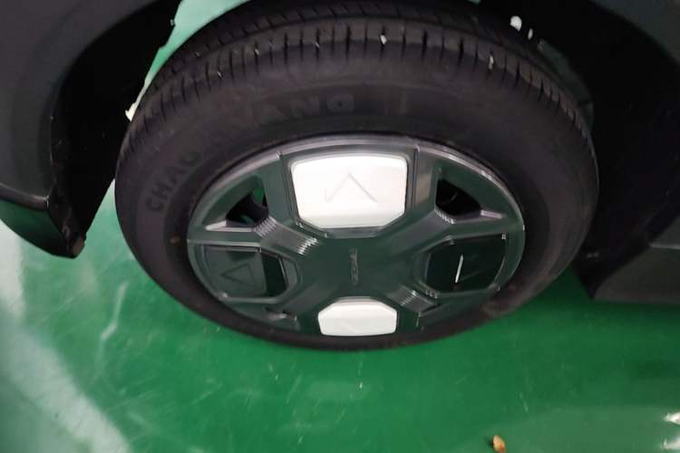 Used Geely Galaxy Panda 2025 210km Panda Kart Right Rear Wheel Hub