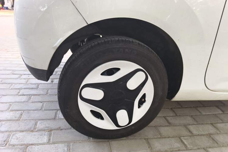 Used Geely Galaxy Panda 2025 210 km – Yuanqi Bear Right Rear Wheel Hub