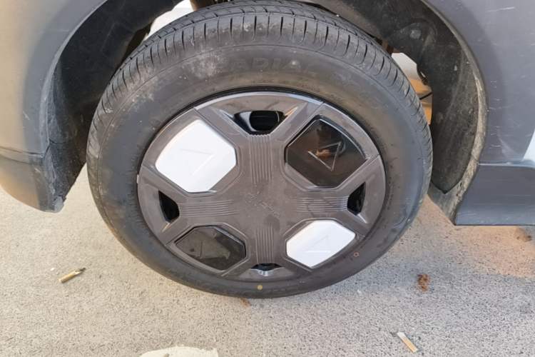 Used Geely Galaxy Panda 2025 210km Panda Kart Right Rear Wheel Hub