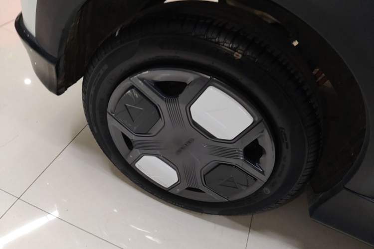 Used Geely Galaxy Panda 2025 210km Panda Kart Right Rear Wheel Hub