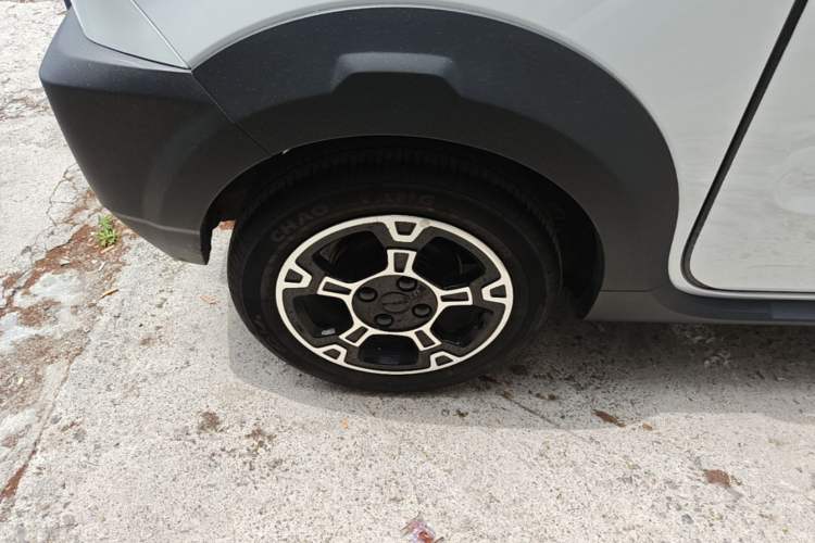 Used Geely Galaxy Panda 2025 210km Panda Rider Right Rear Wheel Hub