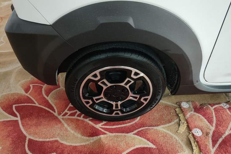 Used Geely Galaxy Panda 2025 210km Panda Rider Right Rear Wheel Hub