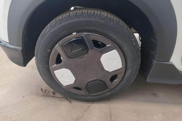 Used Geely Galaxy Panda 2025 210km Panda Kart Right Rear Wheel Hub