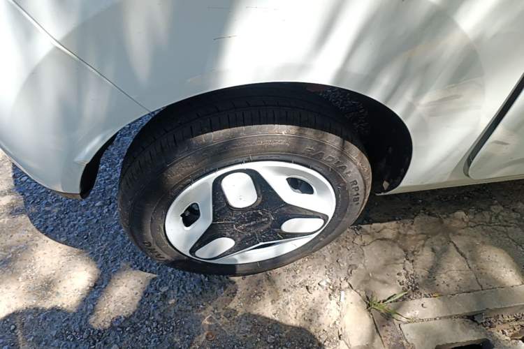Used Geely Galaxy Panda 2025 210 km – Yuanqi Bear Right Rear Wheel Hub