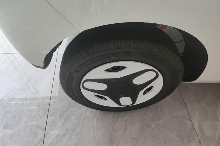 Used Geely Galaxy Panda 2025 210 km – Yuanqi Bear Right Rear Wheel Hub