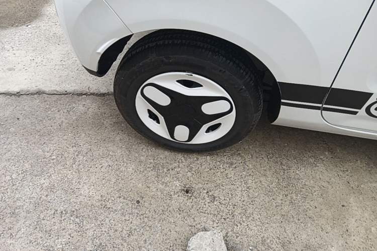 Used Geely Galaxy Panda 2025 210 km – Yuanqi Bear Right Rear Wheel Hub