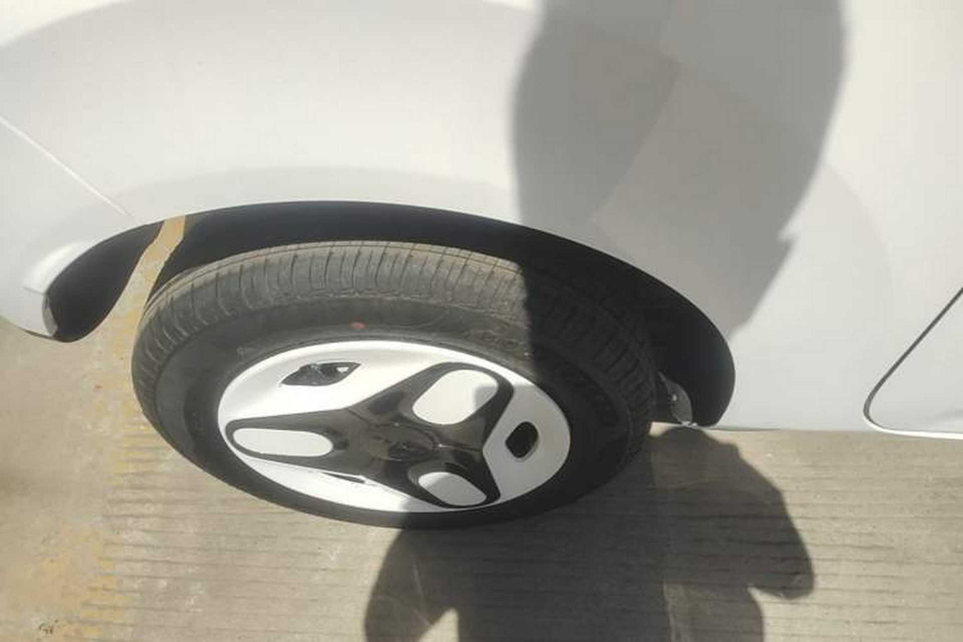 Used Geely Galaxy Panda 2025 210 km – Yuanqi Bear Right Rear Wheel Hub