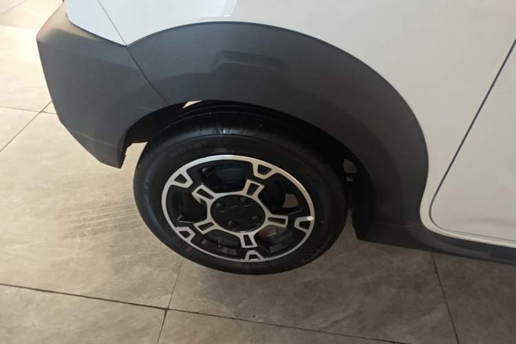 Used Geely Galaxy Panda 2025 210km Panda Rider Right Rear Wheel Hub