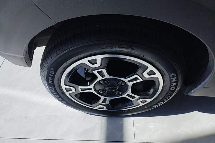 Used Geely Galaxy Panda 2025 210km Panda Rider Right Rear Wheel Hub