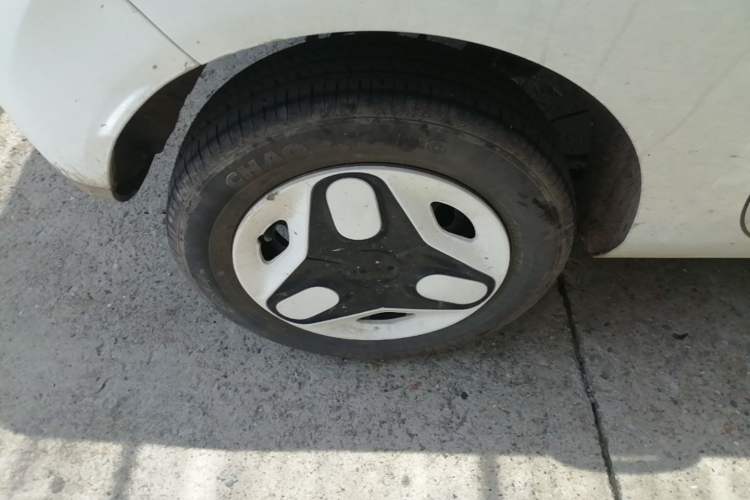 Used Geely Galaxy Panda 2025 210 km – Yuanqi Bear Right Rear Wheel Hub
