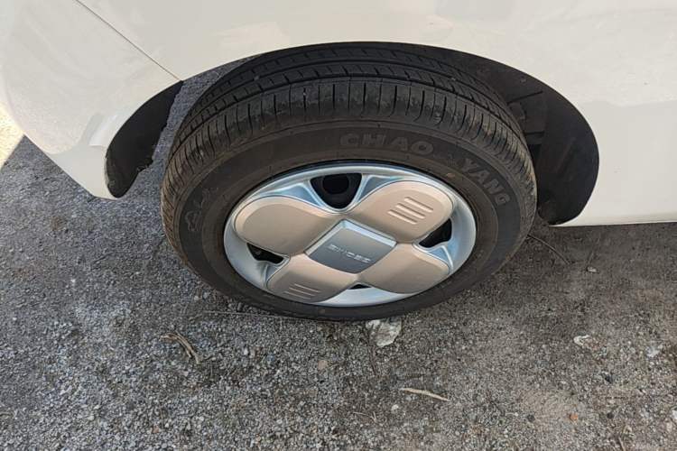 Used Geely Galaxy Panda 2025 210 km – Yuanqi Bear Right Rear Wheel Hub