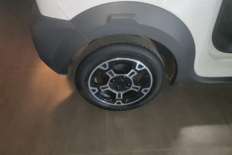 Used Geely Galaxy Panda 2025 210km Panda Rider Right Rear Wheel Hub
