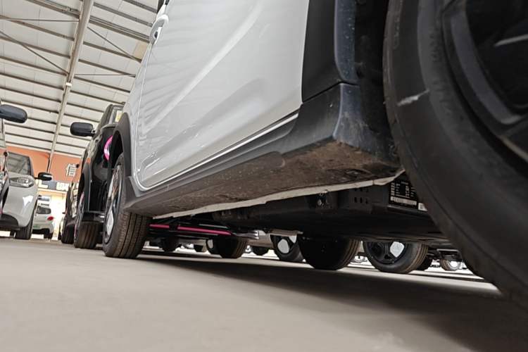 Used Geely Galaxy Panda 2025 210km Panda Kart Right Side Sill