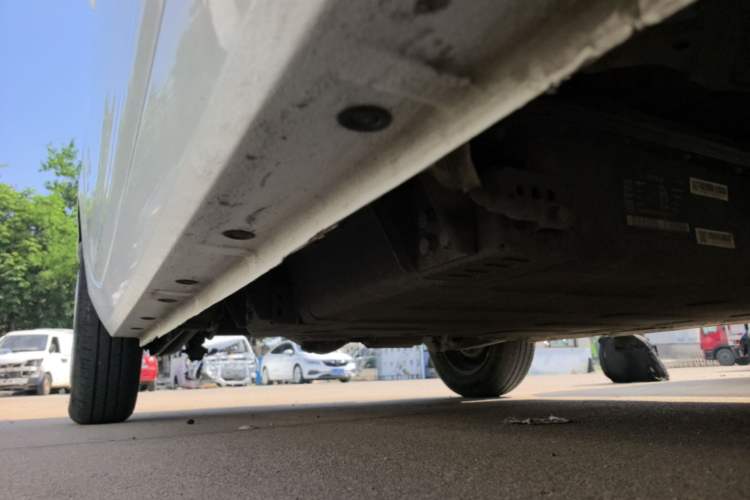 Used Geely Galaxy Panda 2025 210 km – Yuanqi Bear Right Side Sill