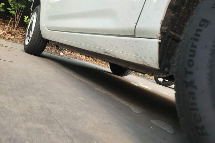 Used Geely Galaxy Panda 2025 210 km – Yuanqi Bear Right Side Sill